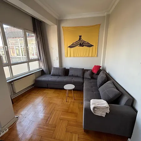 Eco- Friendly In Cihangir Near Galataport